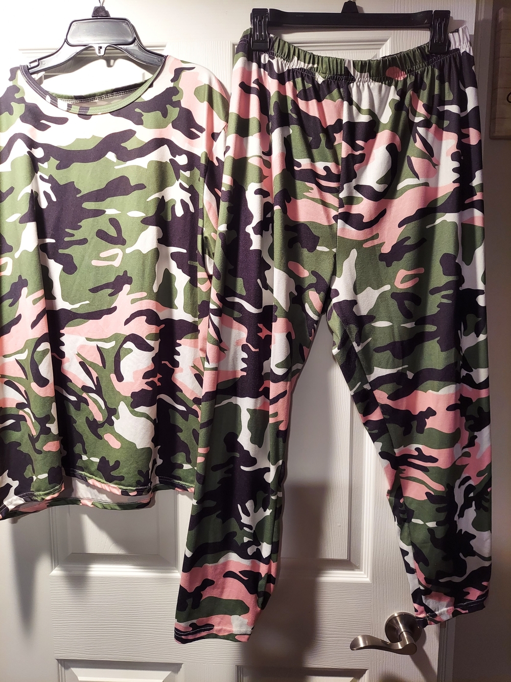 3 SETS !!! Blue/Black & Orange-Wave, Green/Pink Camo Print Sets.Worn Once ! - Picture 3 of 3